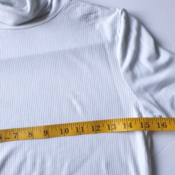 Michael Kors white turtleneck short sleeves Size S - Picture 6 of 7